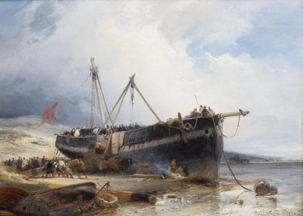 Una nave arenata sulla costa